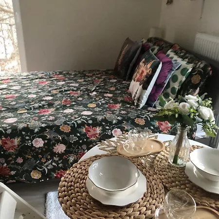 Cozy Prague Airport- 5 Minute Drive From Airport Tuchomerice