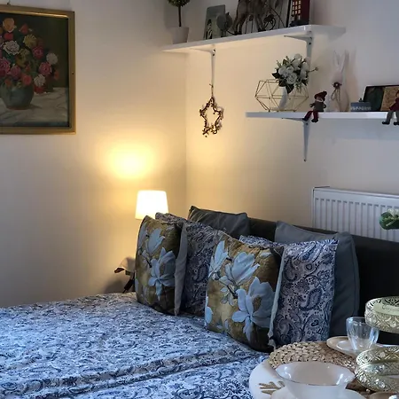 דירה Cozy Prague Airport- 5 Minute Drive From Airport *