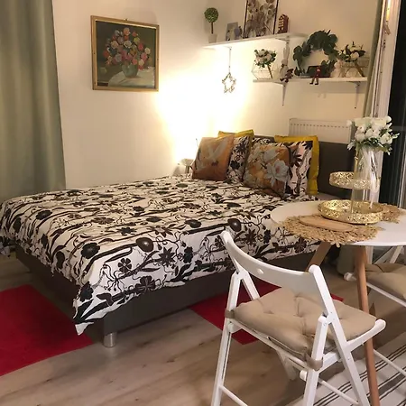 Apartament Cozy Prague Airport- 5 Minute Drive From Airport Tuchomerice