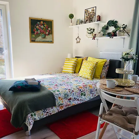 Apartman Cozy Prague Airport- 5 Minute Drive From Airport