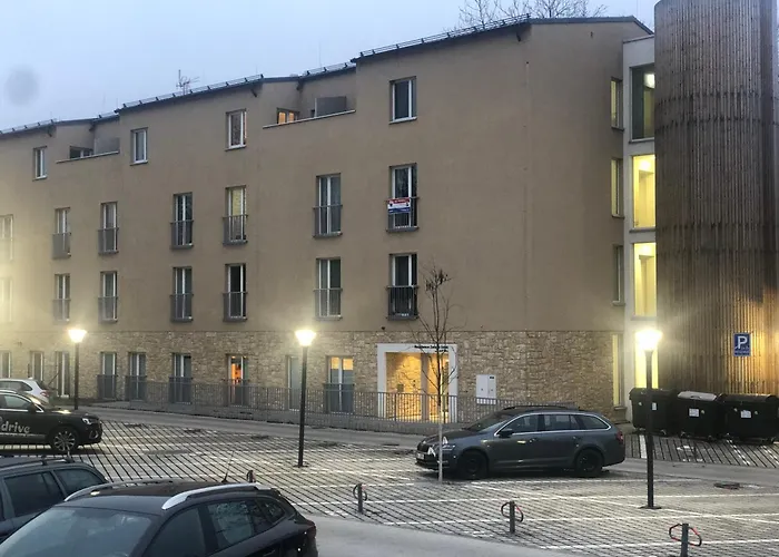 Cozy Prague Airport- 5 Minute Drive From Airport Apartman *